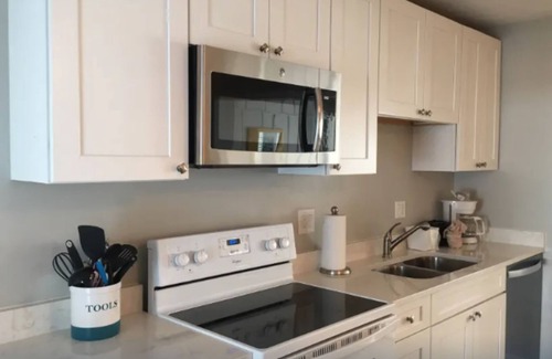 Fort Myers Beach Hotel | Matanzas Inn Bayside Resort and Marina