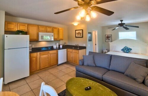 Fort Myers Beach Hotel | Matanzas Inn Bayside Resort and Marina