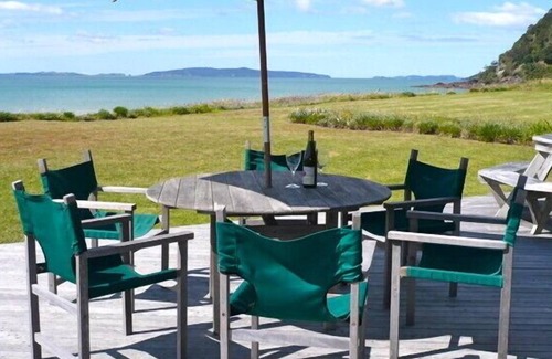 Matarangi Cottage | Matarangi Ocean Views - Matarangi Holiday Home