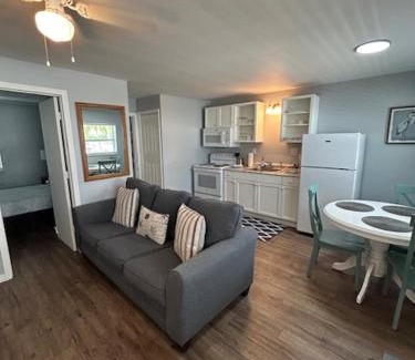 Matlacha Isles-Matlacha Shores Hotel | Matlacha on Shoreview