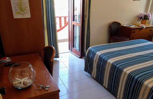 Sant'Angelo House | Matrimoniale VM-King-Ensuite with Shower-Sea View