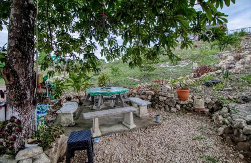 Georgeville House | Mattea Vacation House at Bella Vue Estate