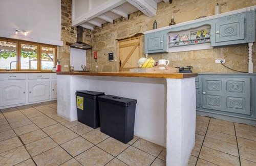 Armillac House | Maussac has a private swimming pool and beautiful view