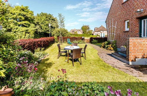 Midlum Apartment | MAUERSEGLER - Holiday home VOGELKIEKER