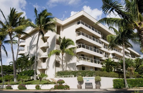 Kihei Condo | Maui Banyan - One Bedroom Partial Ocean View - Full Kitchen/Free Parking