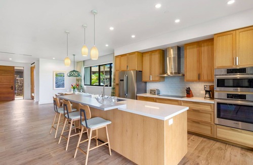 Kaanapali Villa | Maui Resort Rentals: 6 Total Bedrooms at Kaanapali’s Newest Luxury Residences, Steps from Beach & Resort Amenities!