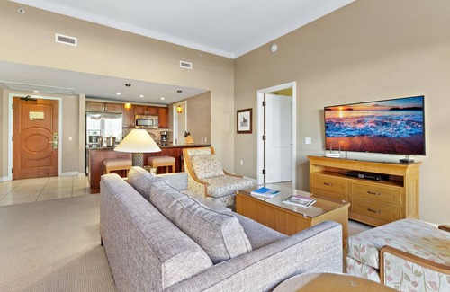 Kaanapali Condo | Maui Resort Rentals: Honua Kai – 6 Total Bedrooms, Groundfloor Residences, Over 3500 Combined Sq. Ft., Large Lawn Areas, Steps to Pools/Beach/B.B.Q.s!