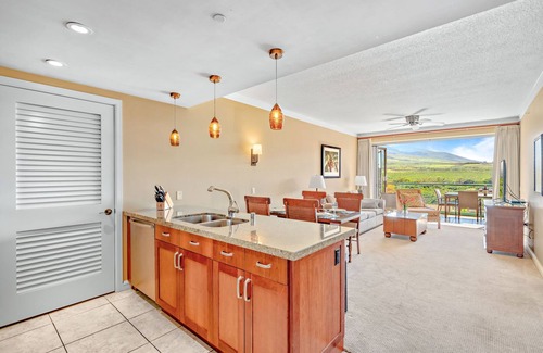 Honokowai Condo | Maui Resort Rentals: Honua Kai - 3 Total Bedrooms, Partial Ocean AND West Maui Mountain Views!