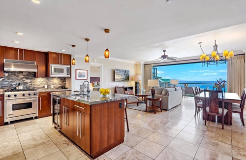 Honokowai Condo | Maui Resort Rentals: Honua Kai – 6 Total Bedrooms, 7th Floor Stunning Deluxe Ocean and West Maui Mountain Views!