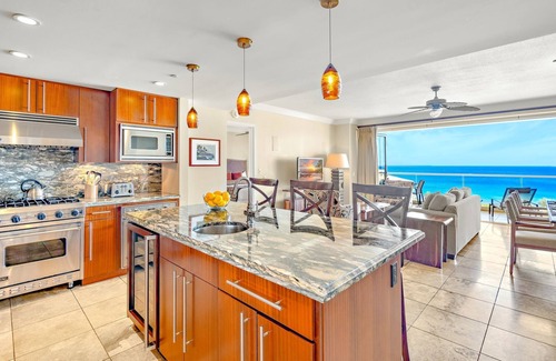 Honokowai Condo | Maui Resort Rentals: Honua Kai – 4 Total Bedrooms, 9th Floor Stunning Deluxe Ocean Views!