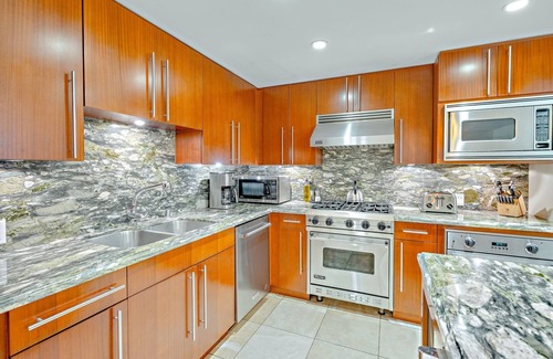 Honokowai Condo | Maui Resort Rentals: Honua Kai – 4 Total Bedrooms, 9th Floor Stunning Deluxe Ocean Views!
