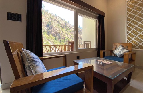 Dunda Hotel | Maulyar Forest Resort