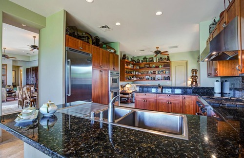 Kamuela House | Mauna Kea Luxury - 180º Ocean, Maui & Sunset Views, Heated Private Pool & Spa