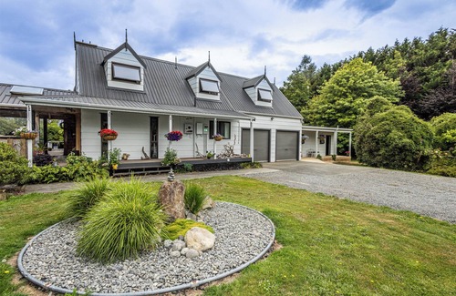 Rangataua House | Maungatapu Studio 2 - Ohakune Holiday Home