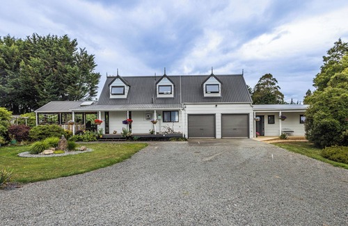 Rangataua House | Maungatapu Studio 2 - Ohakune Holiday Home