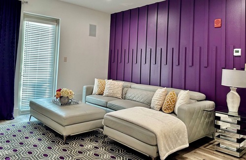 Baton Rouge Apartment | Mauve Opulence w/ King bed