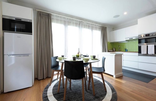 Cromer Apartment | Maverick's- Insurance or Renovation Accommodation