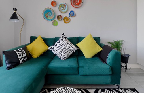 Observatory Apartment | Mawethu | Charming Observatory Apartment | Pool