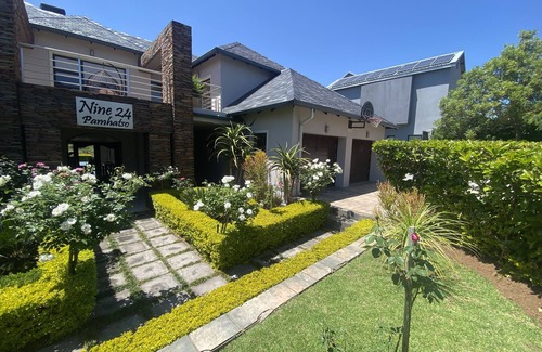 Greater Johannesburg Metropolitan Area House | Mawuya Tigashire#24 Executive Luxury Home @Waterfall