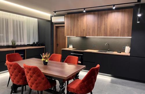 Varna City Centre Apartment | Maxim Apartment with Free Parking