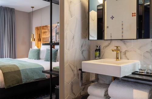 Quartier du Faubourg-Montmartre Hotel | Maxim Folies