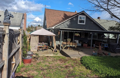 South End House | maximalist luxury home with 2 rooms available