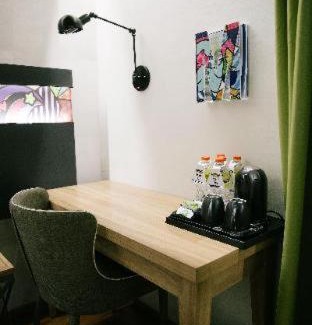 Gubeng Hotel | MaxOneHotels at Dharmahusada Surabaya