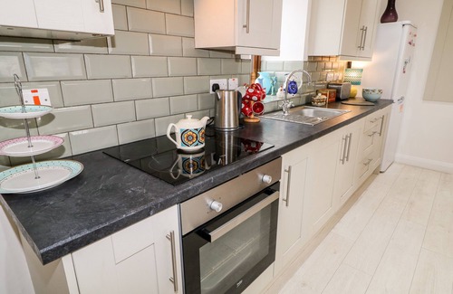 Bushmills Cottage | MAY'S COTTAGE, pet friendly in Bushmills, County Antrim