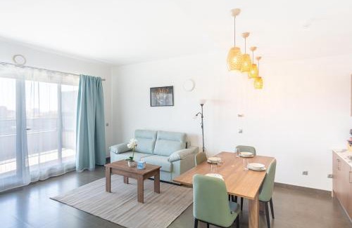 Altozano-Conde Lumiares Apartment | Maya Bay Suites