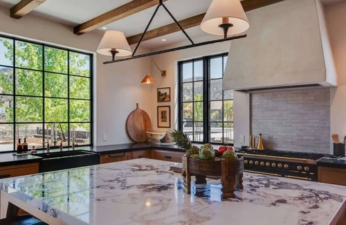 Santa Rosa House | Mayacama Manor - Sonoma Retreat