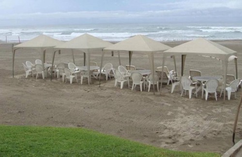 Playa Diamante Apartment | Mayan Playa Torre I Apartment beach front