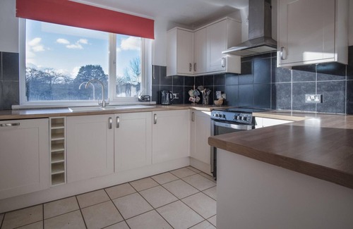 Tenby House | Maytree Cottage - 4 Bedroom Holiday Home - Tenby