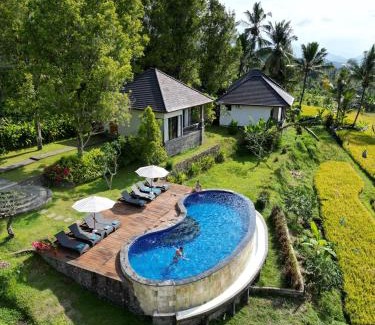 Munduk Hotel | MAYURA BALI VILLA
