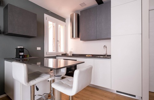 Santo Stefano Apartment | Mazzini 2 3 - Mazzini Elegant Apartment