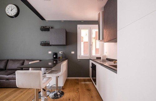 Santo Stefano Apartment | Mazzini 2 3 - Mazzini Elegant Apartment