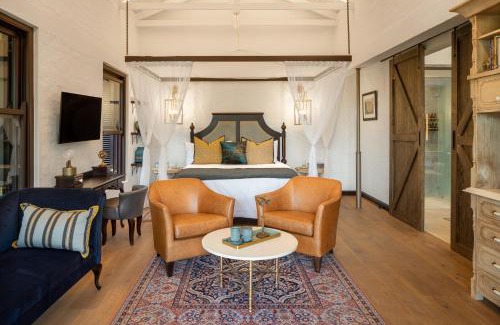 Victoria Falls Hotel | Mbano Manor Hotel Victoria Falls