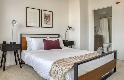 McLean Apartment | Mc Lean 2BR with Amenities and Concierge