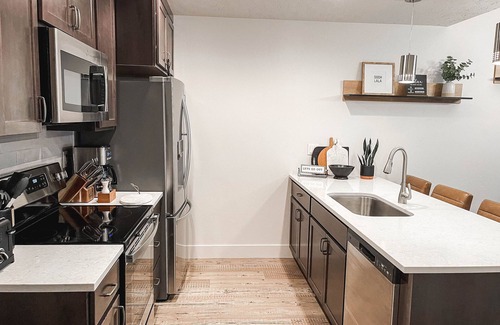 McCall House | McCall Vacay Getaway - New Townhome - Sleeps 10, 5 Beds and 3 Bathrooms