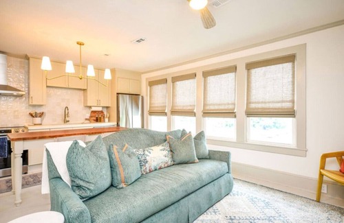 Burlington Apartment | McCauley House C | Relax in Luxurious Finishes