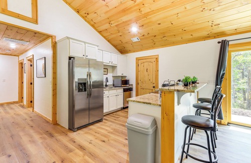 McCaysville House | McCaysville Cabin: Fire Pit, BBQ + More!