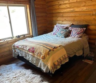 Gardiner House | McDonald Cabin #1 next to YNP