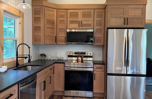 Frazeysburg Other | McKee Farmhouse: 1800s Farmhouse on 130 Acre Farm