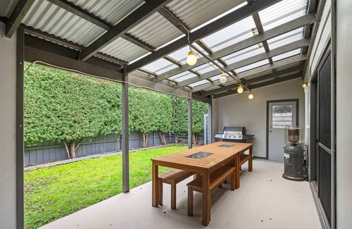 Cowes Apartment | MCKENZIE GETAWAY guests 6