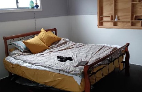 Cowes House | McKenzie road home