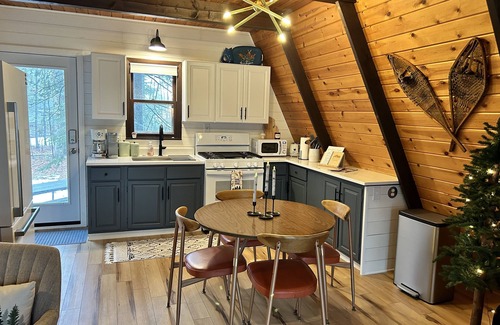 Johannesburg Ski Chalet | MCM A-frame: HOT TUB; Lake; Fall Colors; Fireplace; Nature; Cozy; Kayaks