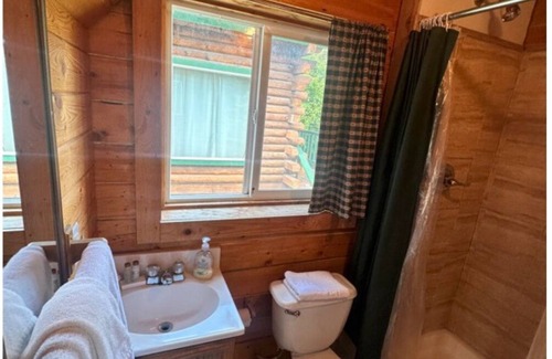 Homer Cabin | McNeil River Cabin, Homer Floatplane Lodge
