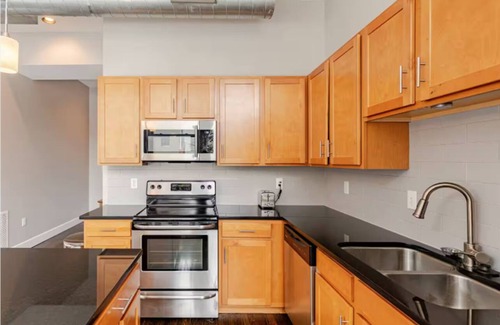 Wholesale District Apartment | McOuat Place 7A - Luxury 1 Bed Downtown Indy Apartment Prime Location