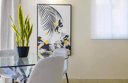 El Pilar Apartment | MD Balmes Street 4 City Center