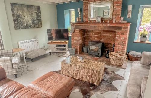 North Walsham House | Meadow Barn - dog freindly barn sleeping 6 in Edinghtorpe, Norfolk