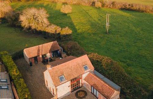 North Walsham House | Meadow Barn - dog freindly barn sleeping 6 in Edinghtorpe, Norfolk